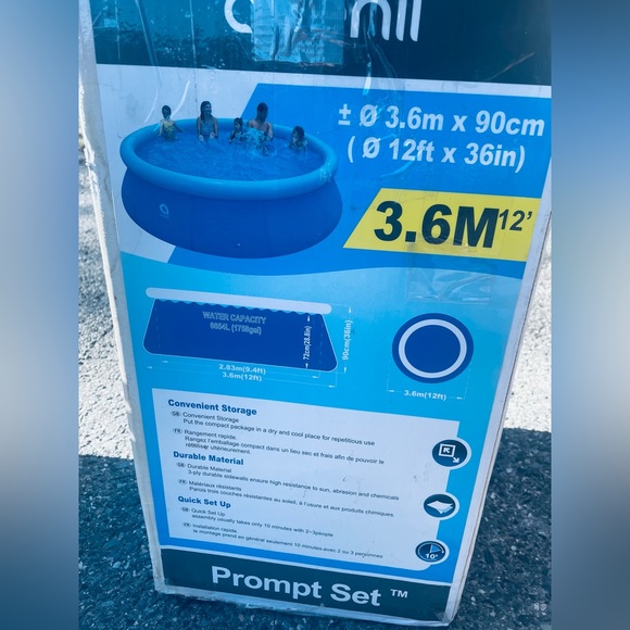 12 ft x 36 in deep inflatable pool - Picture 2 of 4